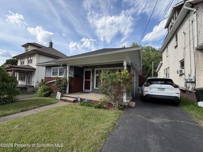 /international/us/1019-moosic-street-scranton-pa-110106306482/