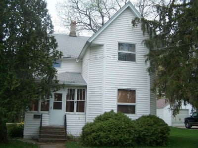 /international/us/705-w-main-warren-il-110107725094/