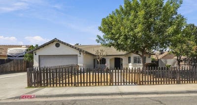 /international/us/1434-butternut-drive-hanford-ca-110120484812/