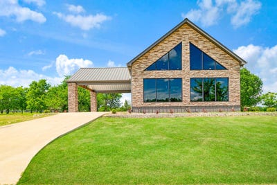 /international/us/209-helena-drive-powderly-tx-110108501547/