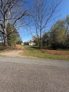 /international/us/60-ashgrove-ln-bassett-va-110107241108/