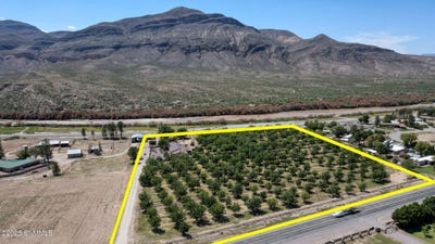/international/us/10917-n-valley-drive-las-cruces-nm-110109232702/