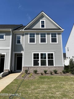 /international/us/1413-goldsboro-avenue-sanford-nc-110106316236/