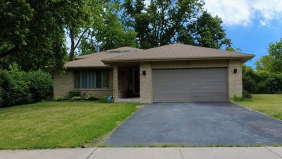 /international/us/1621-lawrence-cres-flossmoor-il-110108685542/