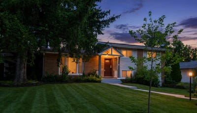 /international/us/1534-sequoia-lane-darien-il-110120410722/