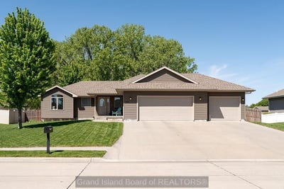 /international/us/1404-independence-ave-grand-island-ne-110107999089/