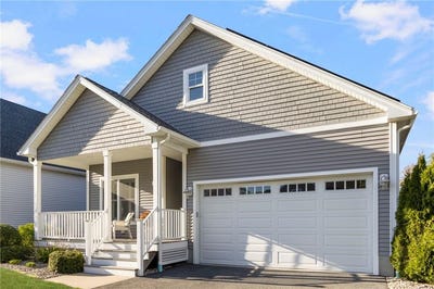 /international/us/161-seawynds-drive-north-kingstown-ri-110108075786/