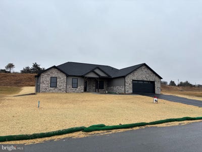 /international/us/194-meadowcreek-drive-n-chambersburg-pa-110104908766/