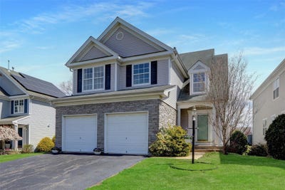 /international/us/36-kate-circle-middle-island-ny-110098912012/