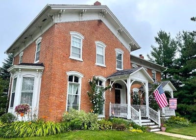 /international/us/304-e-broadway-mount-carroll-il-110108255098/