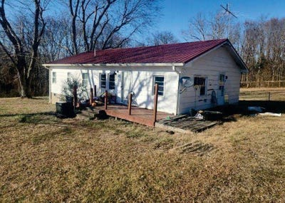 /international/us/3011-henderson-rd-springfield-tn-110108360149/