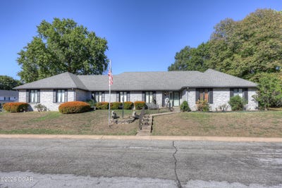 /international/us/2121-laura-lane-joplin-mo-110120026542/