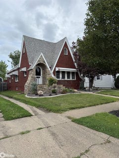 /international/us/2117-avenue-h-fort-madison-ia-110101117697/