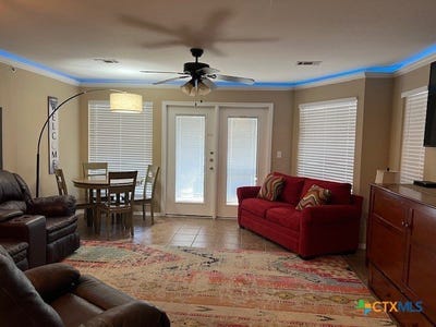 /international/us/730-e-mather-street-new-braunfels-tx-110100212017/