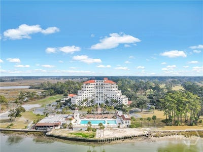 /international/us/700-wilmington-island-road-savannah-ga-110105882559/