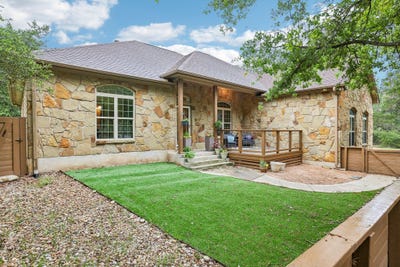 /international/us/267-corral-rd-smithville-tx-110107711929/