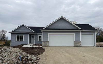 /international/us/502-ridge-court-orfordville-wi-110103436344/