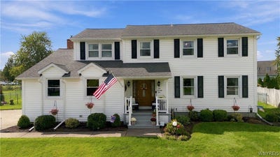 /international/us/174-continental-drive-lockport-ny-110110320955/