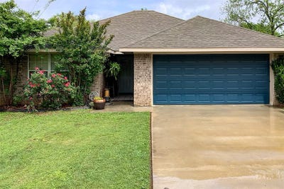 /international/us/2409-w-walker-street-denison-tx-110107338170/