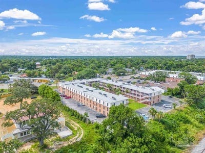 /international/us/600-scenic-hwy-pensacola-fl-110120586408/