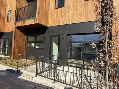 /international/us/905-se-4th-street-bentonville-ar-110120558176/