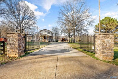 /international/us/185-dogwood-drive-gurley-al-110106504503/