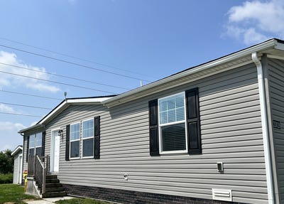 /international/us/33026-primrose-court-new-haven-mi-110120029384/