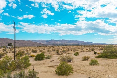 /international/us/5858-neptune-road-joshua-tree-ca-110099293751/?lang=en
