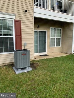 /international/us/103-raphael-court-williamstown-nj-110100301343/