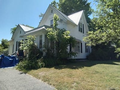 /international/us/417-chestnut-street-dowagiac-mi-110108914745/