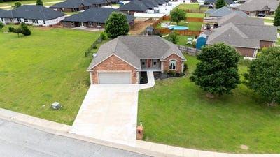 /international/us/1611-st-joseph-drive-grove-ok-110108415310/