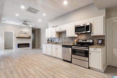 /international/us/404-patton-chapel-lane-hoover-al-110100477737/