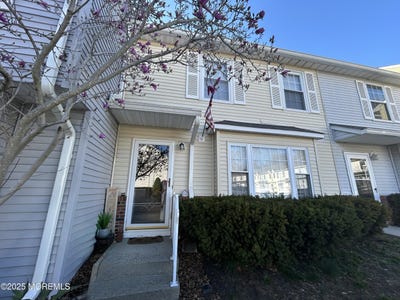 /international/us/99-joan-court-jackson-nj-110100581454/