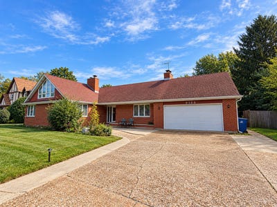 /international/us/2323-n-sheridan-road-waukegan-il-110120488134/