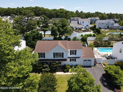 /international/us/25-gladiola-drive-howell-nj-110109063920/