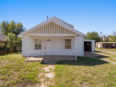 /international/us/921-n-6th-street-sayre-ok-110120453703/