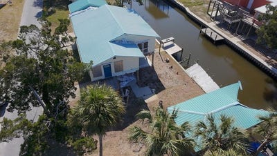 /international/us/88-e-8th-ave-horseshoe-beach-fl-110107635809/