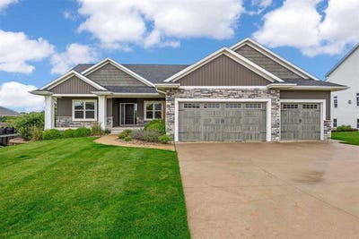 /international/us/3004-forrest-meadow-ln-hiawatha-ia-110108607773/