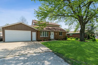 /international/us/12769-s-loveland-street-alsip-il-110107433491/