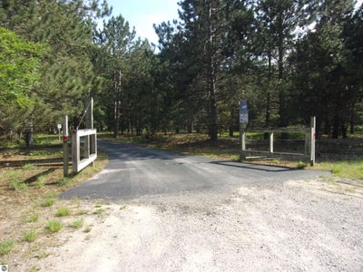 /international/us/60-sheer-road-east-tawas-mi-110100382419/