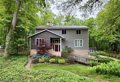 /international/us/20050-idlewood-trail-strongsville-oh-110102323499/