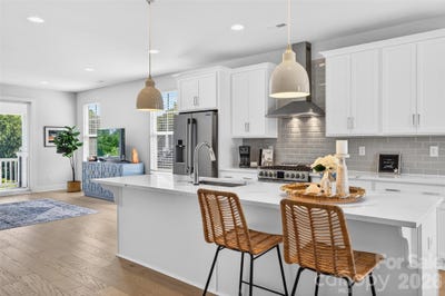 /international/us/106-wesser-street-davidson-nc-110108610064/