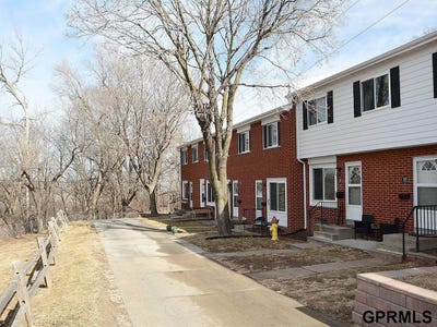 /international/us/128-arbor-court-omaha-ne-110105644721/