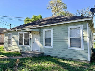 /international/us/502-w-third-st-brenham-tx-110106478599/