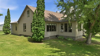 /international/us/23815-county-highway-f-new-auburn-wi-110109388725/