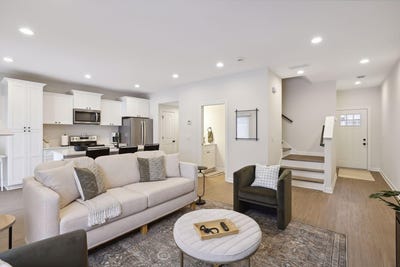 /international/us/636-franklin-street-roberts-wi-110107465378/