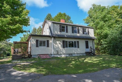 /international/us/420-main-road-s-hampden-me-110102525773/