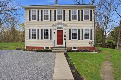 /international/us/48-constitution-street-bristol-ri-110107626996/