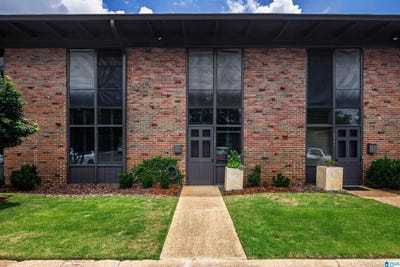 /international/us/2542-mountain-brook-circle-mountain-brook-al-110108449198/