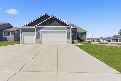 /international/us/4390-glen-view-drive-manhattan-ks-110107842355/